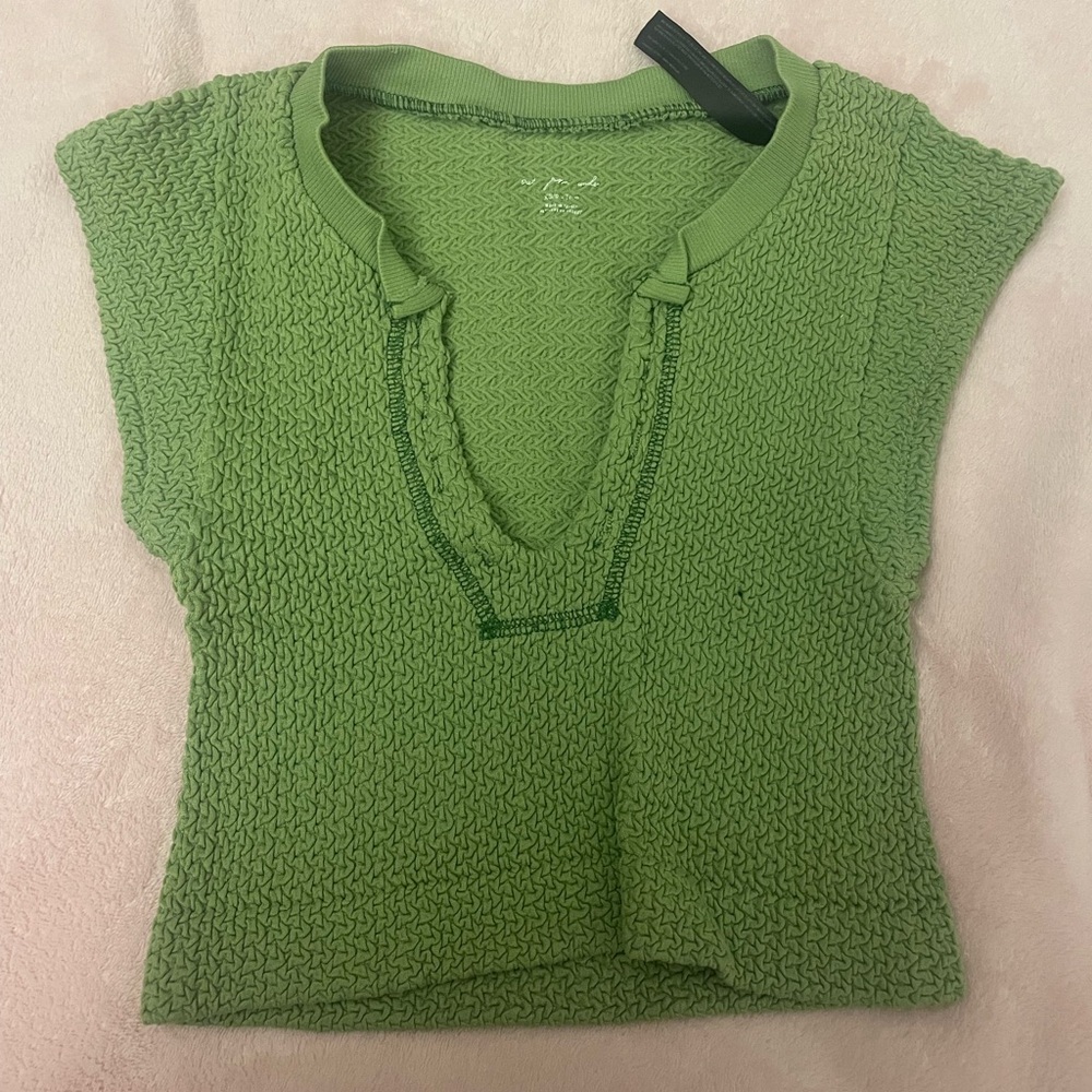 URBN Go for Gold green top
